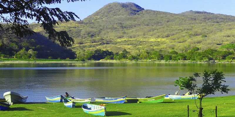 Lago-de-Güija-Guatemala.jpg