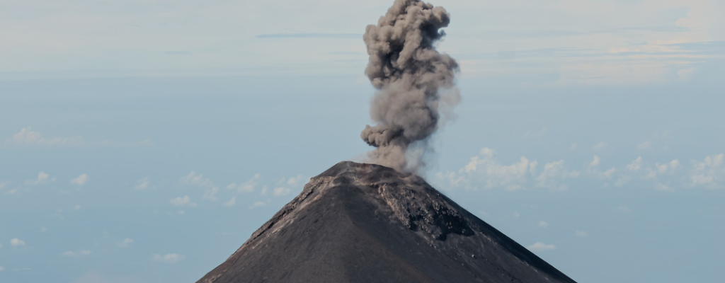 blog-experimenta-mejor-guatemala-tikal-antigua-volcan-escalar.png