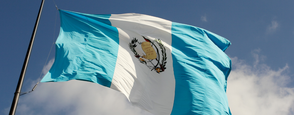 blog-guia-llegada-guatemala-entrada-destinos-tikal-antigua-bandera.png
