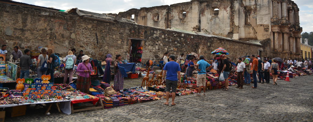blog-tips-volcanes-playas-ruinas-guatemala-mercado-costumbres.png