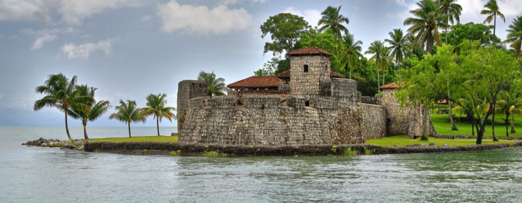 castillo-san-felipe-caribe-guatemala-izabal.jpg