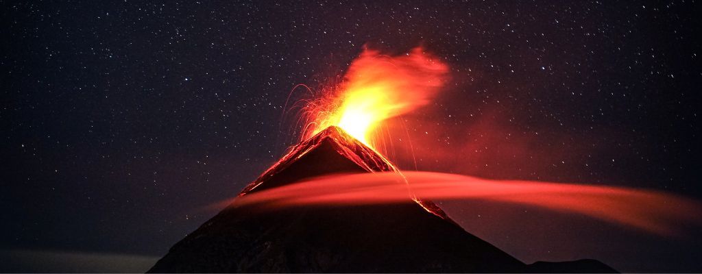 escalar-volcan-para-principiantes-guatemala-fuego.jpg