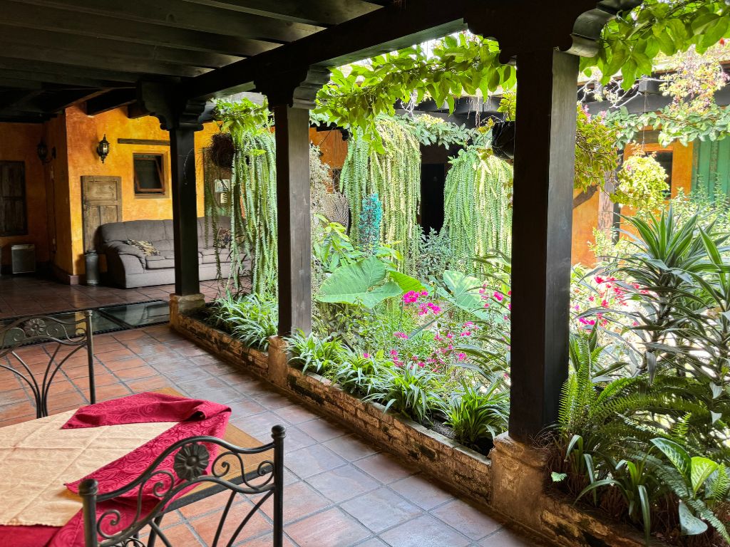 Hotel Eternal Spring Antigua Guatemala - 3