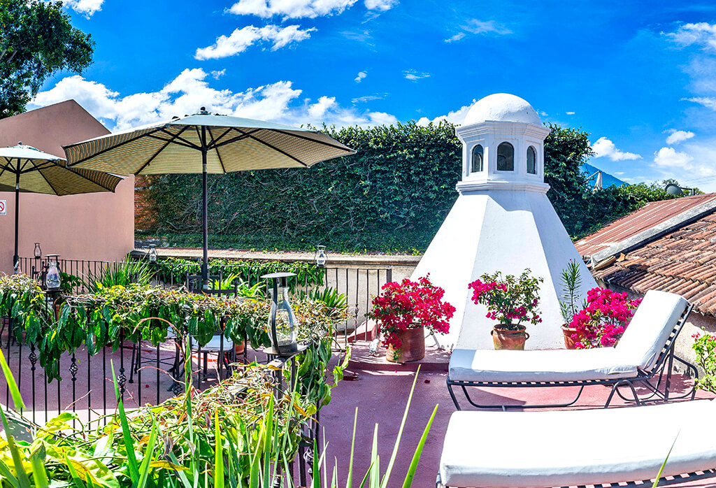 Discover the serenity and charm in the heart of Antigua - 2