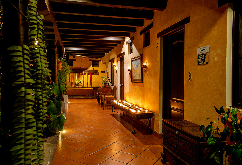 Discover the serenity and charm in the heart of Antigua - 4