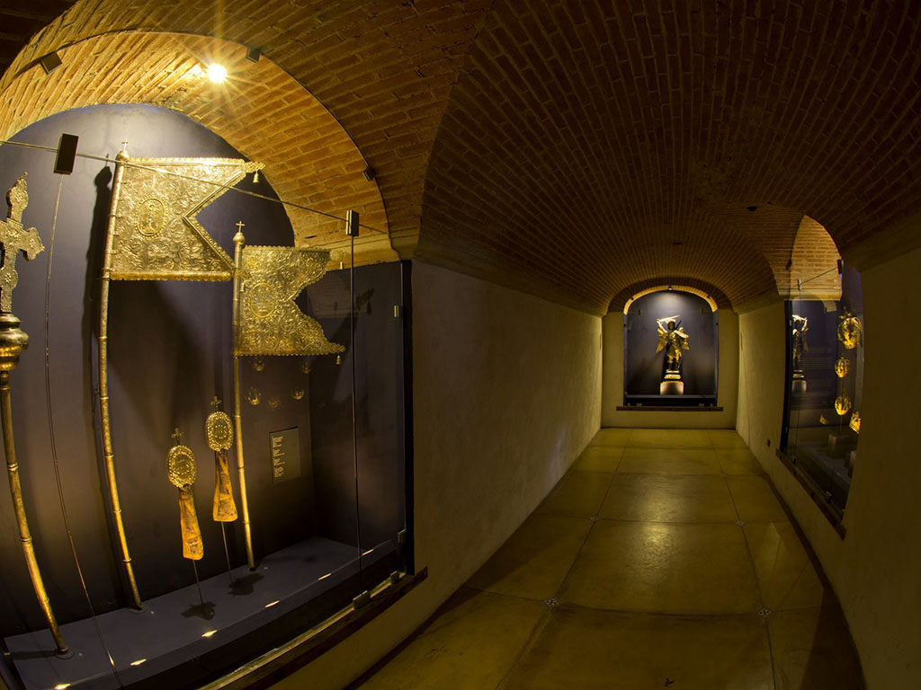Casa Santo Domingo Gallery Travelisimo