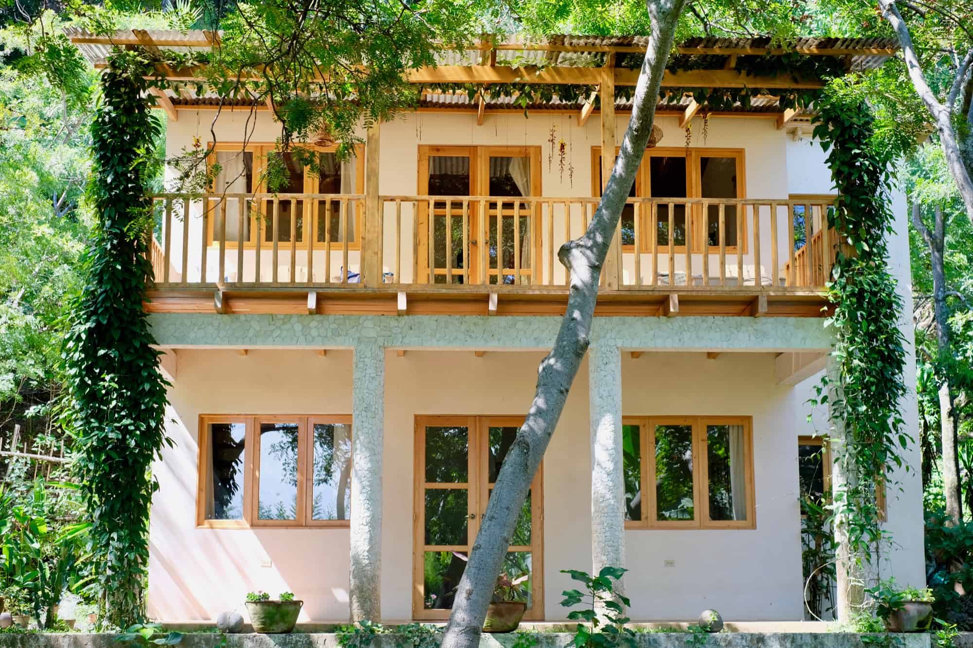 Eco-friendly hotel and restaurant on Lake Atitlan - 1