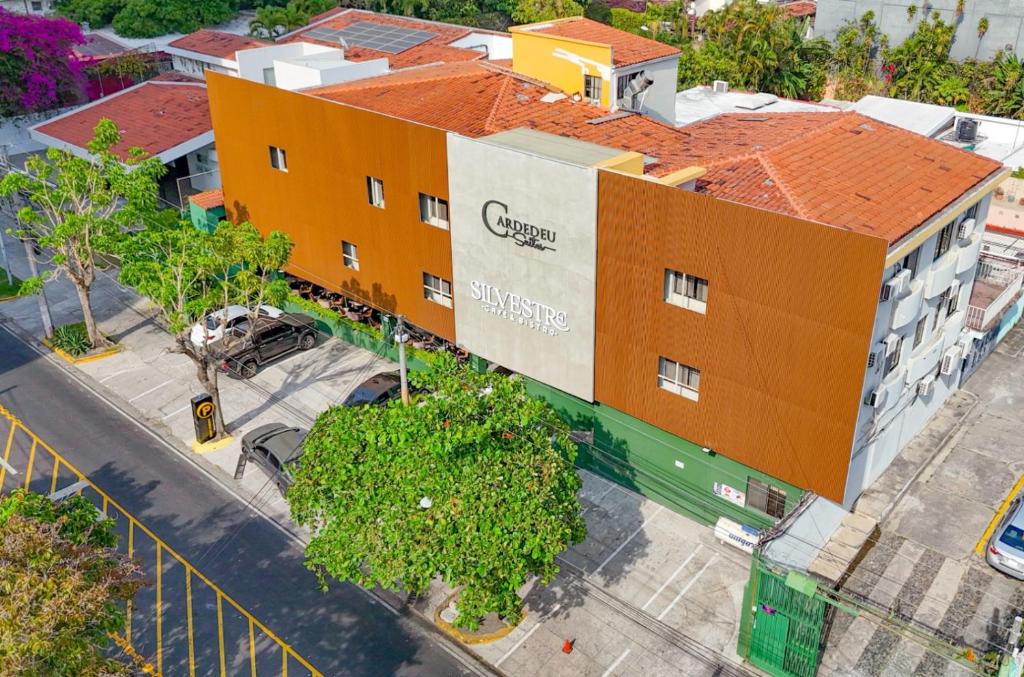 Cardedeu Suites | Modern boutique in San Benito - 1