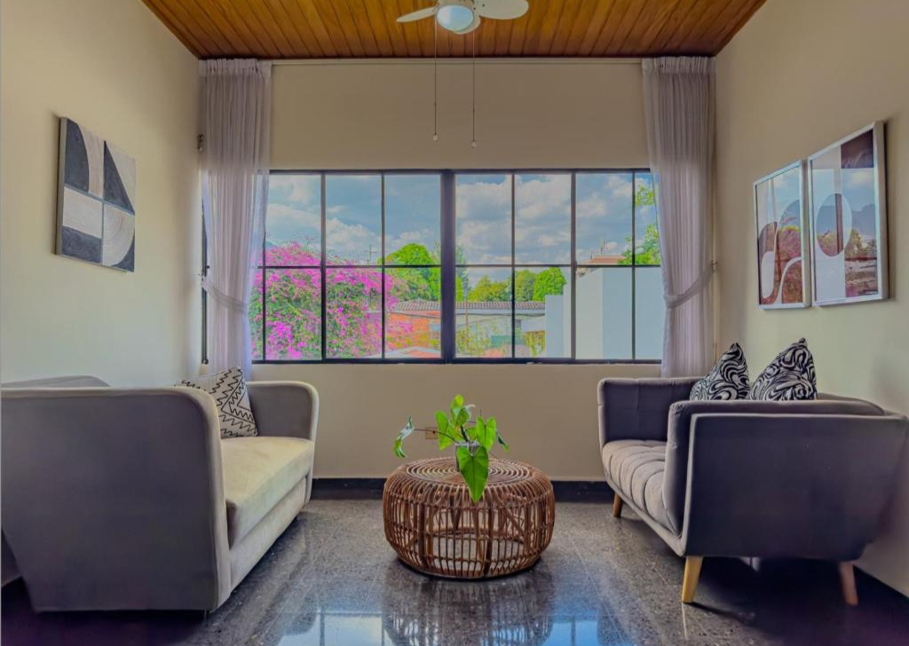 Cardedeu Suites | Modern boutique in San Benito - 4