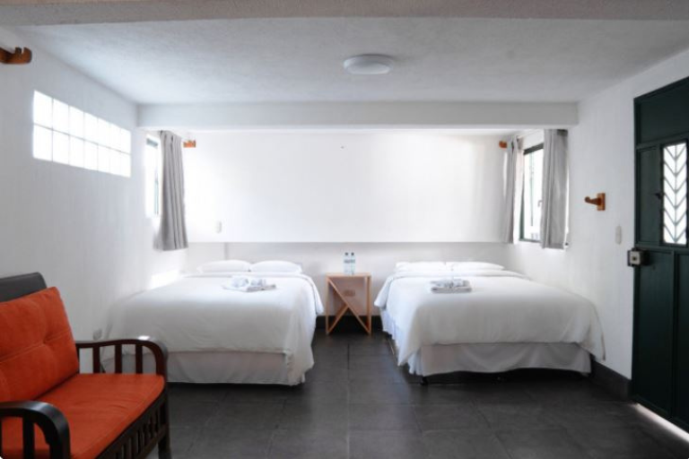 ROOM 9
