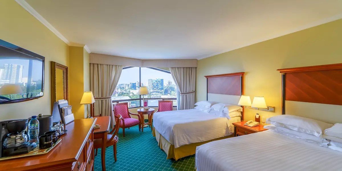 Executive Room · Deluxe
