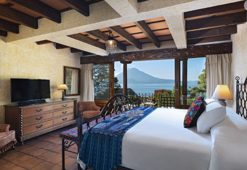 Lake View Room