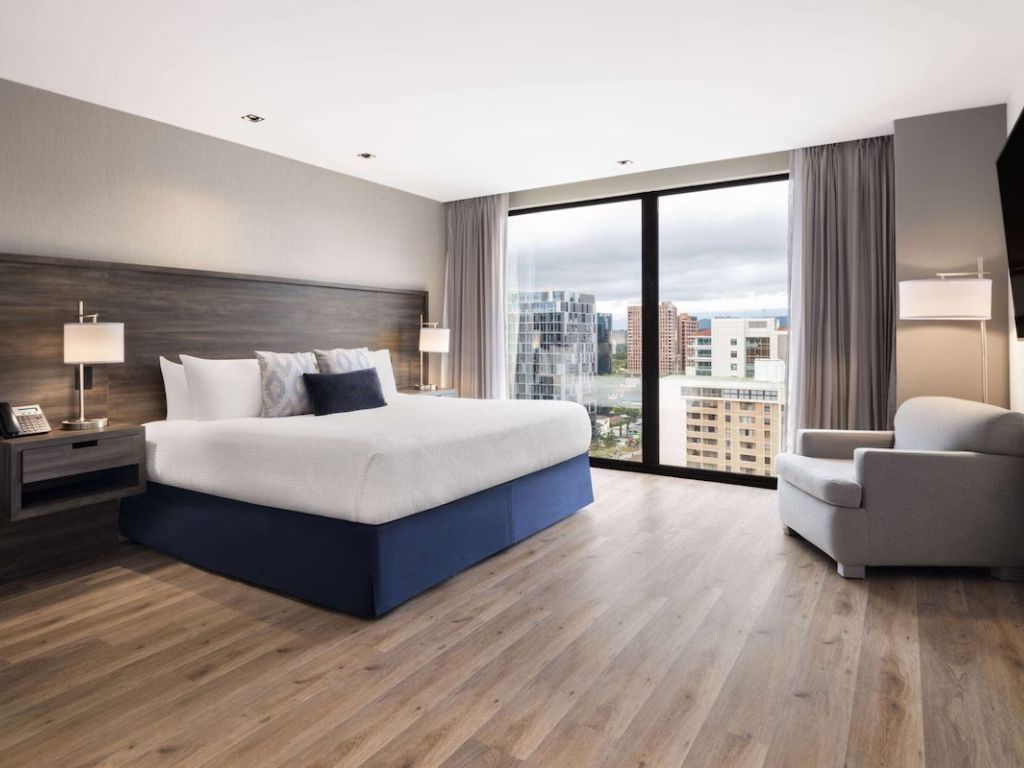 One King bed room