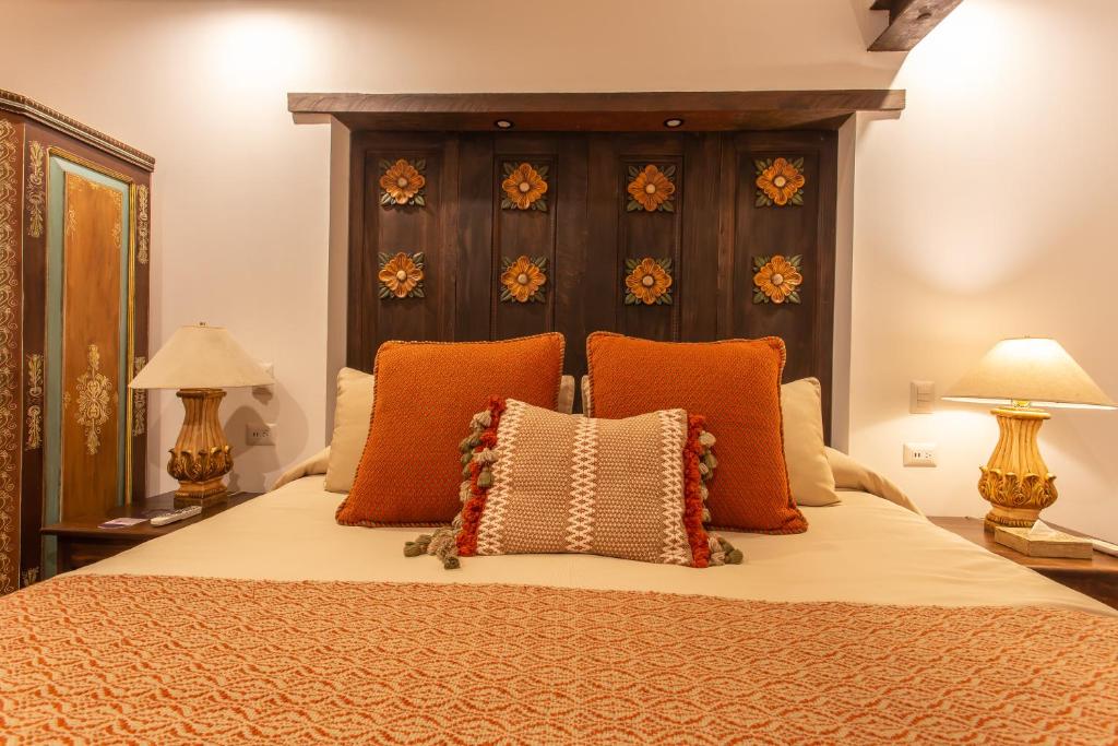 Essential King Room