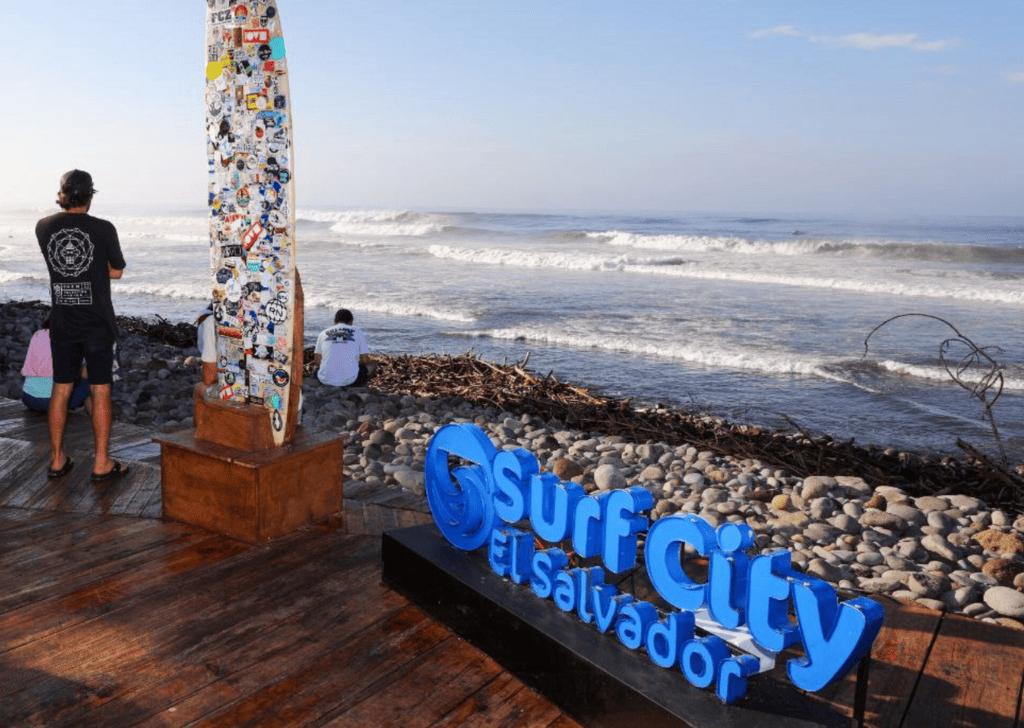 La Libertad beach and a visit to El Tunco. - 4