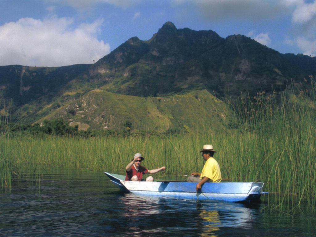 Learn fishing techniques from the hand of expert locals - 3