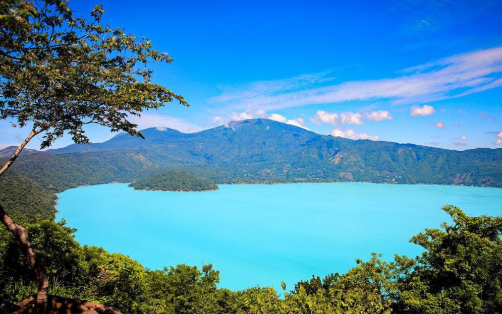 Adventure in El Salvador: Volcanoes, Waterfalls and Beach - 1