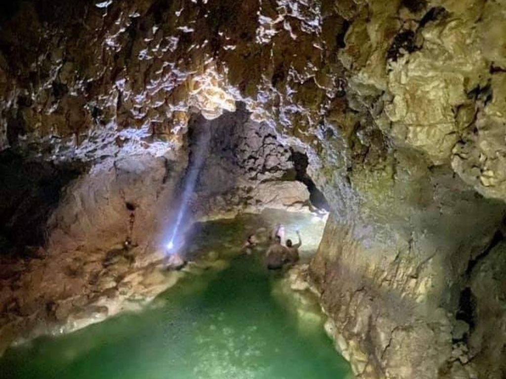Tour Cave of the Tiger and Livingston, Mayan Culture and Nature - 2