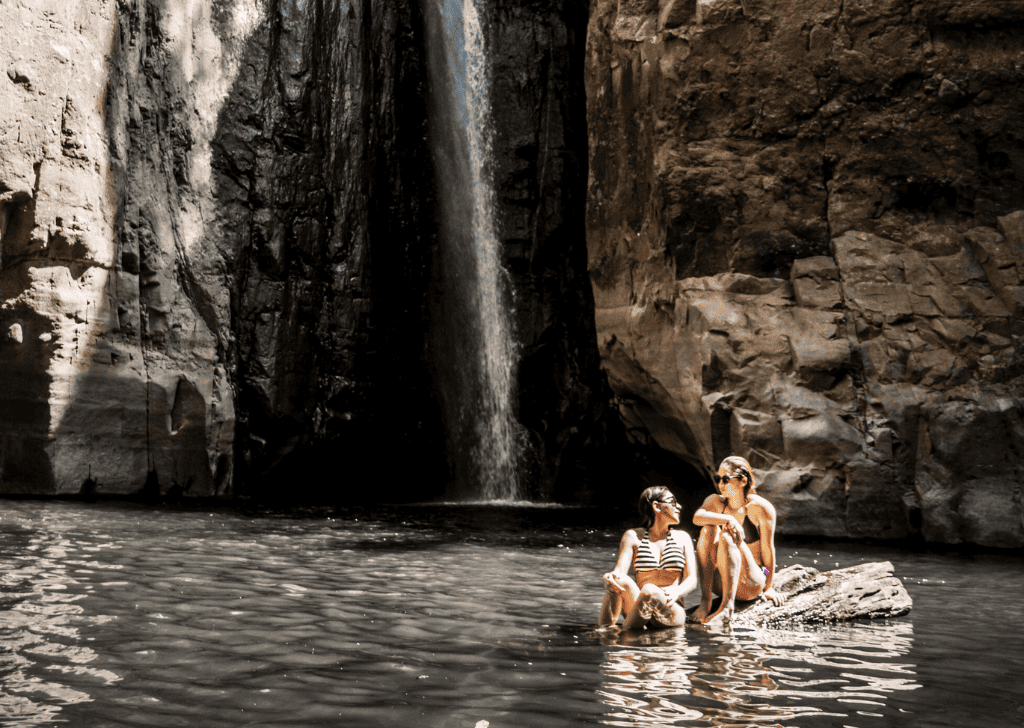 Natural adventure at the Tamanique and El Tunco waterfalls - 1