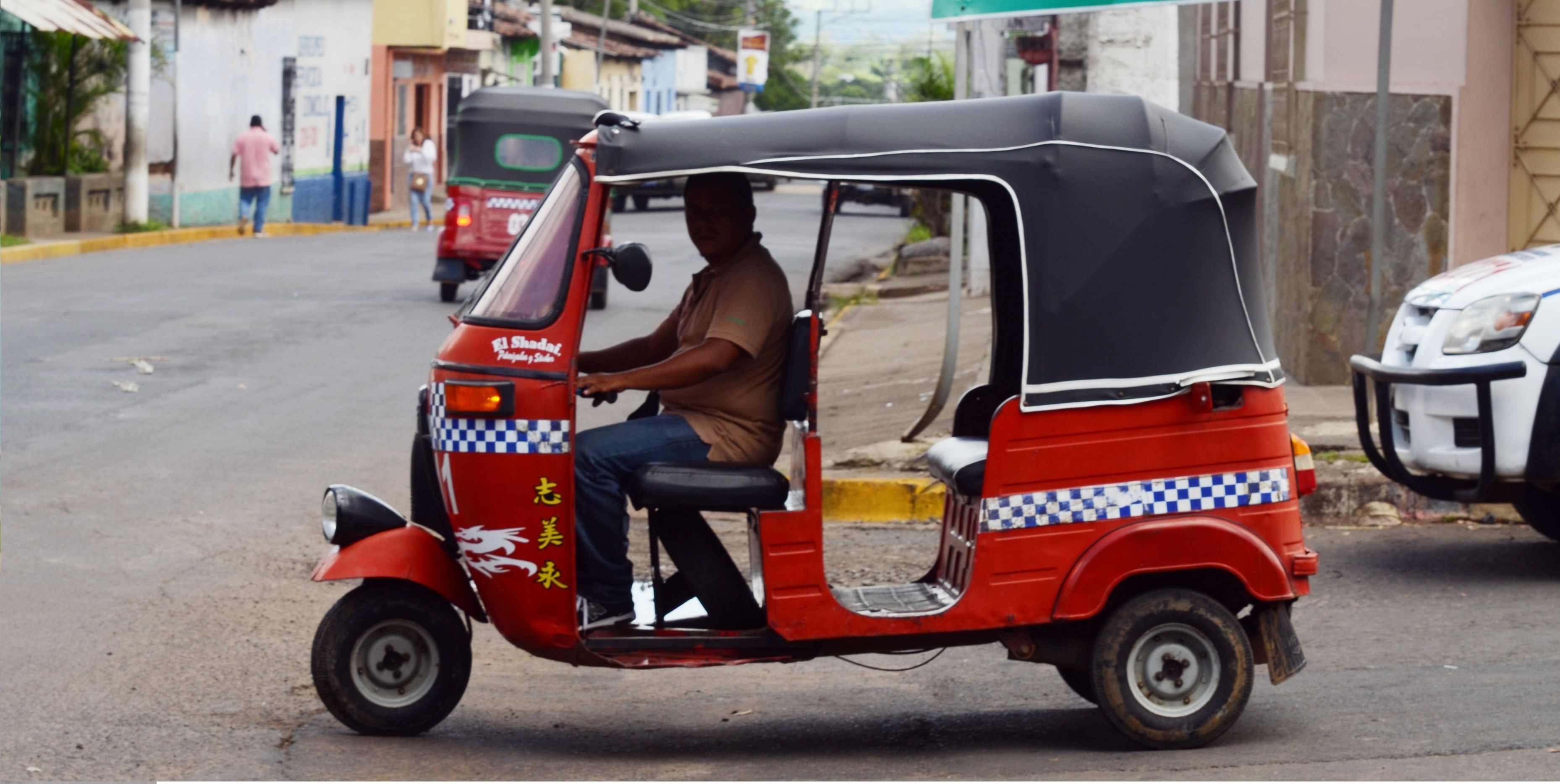 tuk-tuk-guatemala.jpg