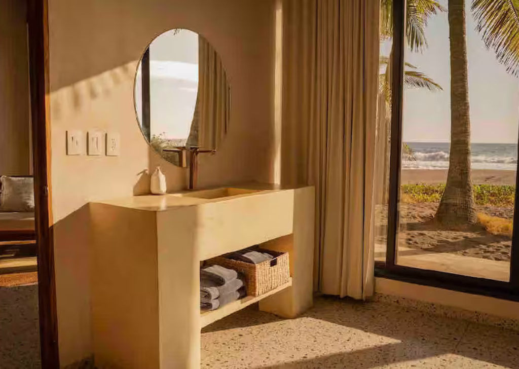 Sihua Surf House, private beachfront villa - 4