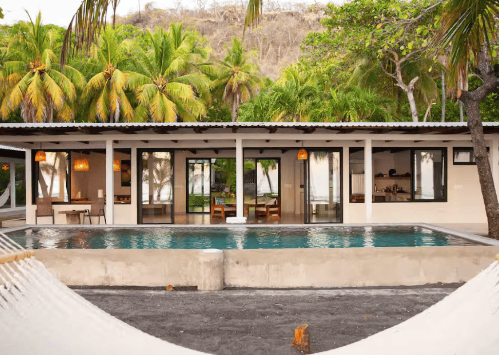Sihua Surf House, private beachfront villa - 1