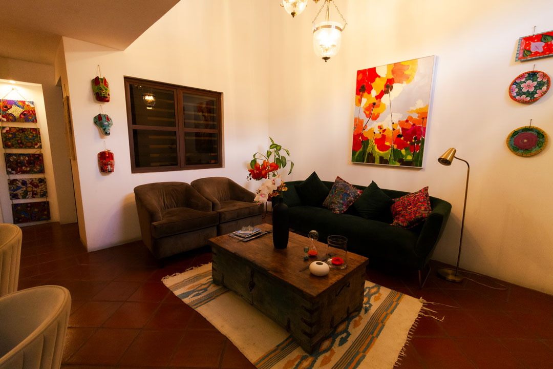 Colonial villa with beautiful garden - 4