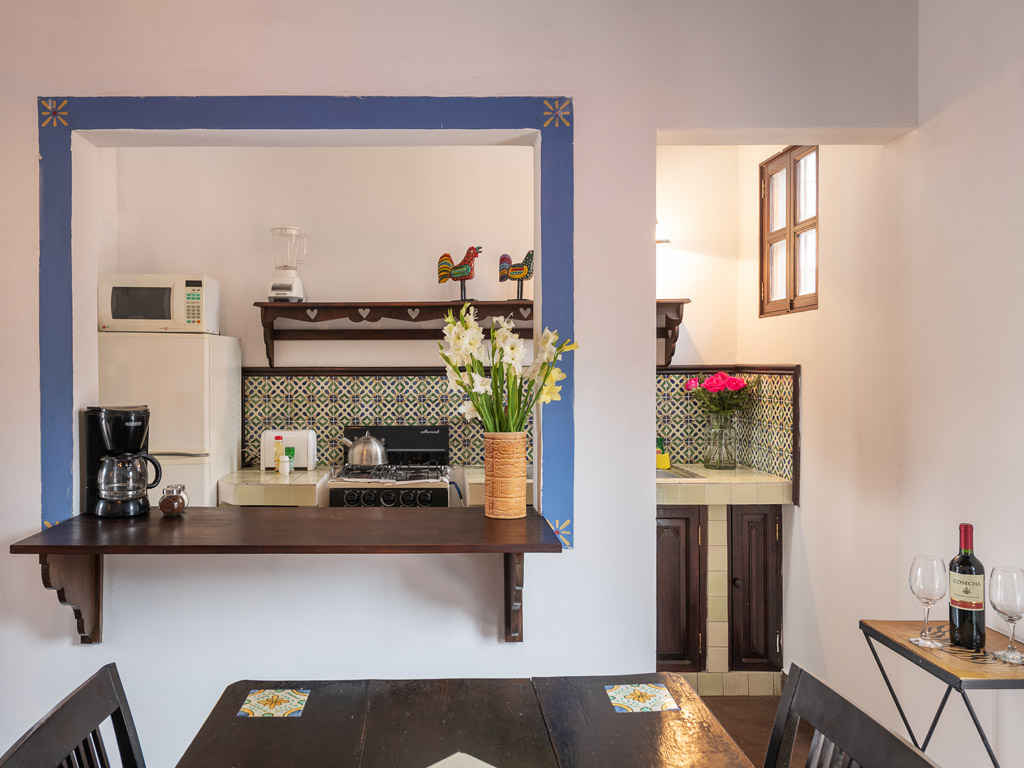 Romantic apartment with king bed & terrace - 3