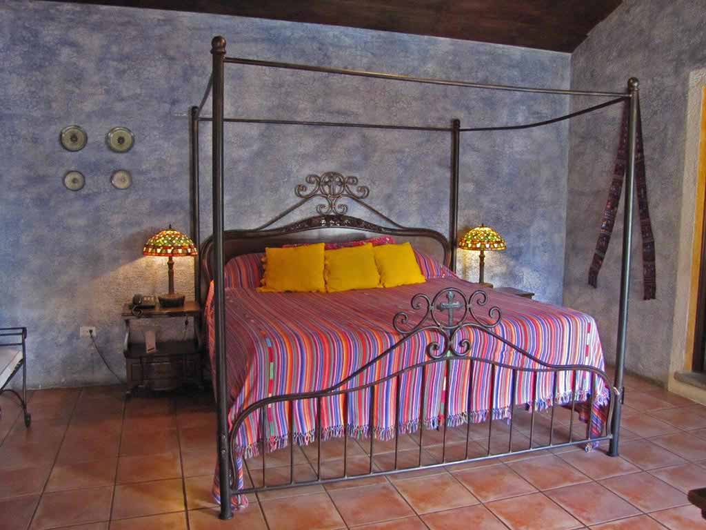 Boutique hotel rental complete with pool and staff - 4