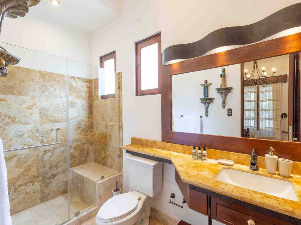 Incredible and luxurious colonial property - 2