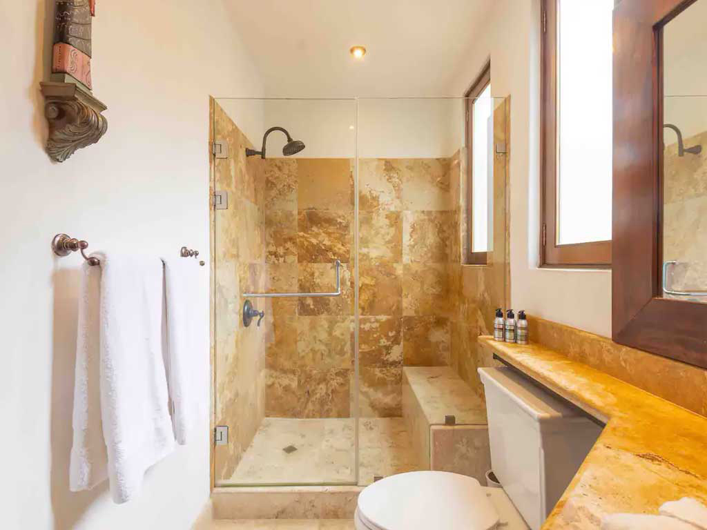 Incredible and luxurious colonial property - 3