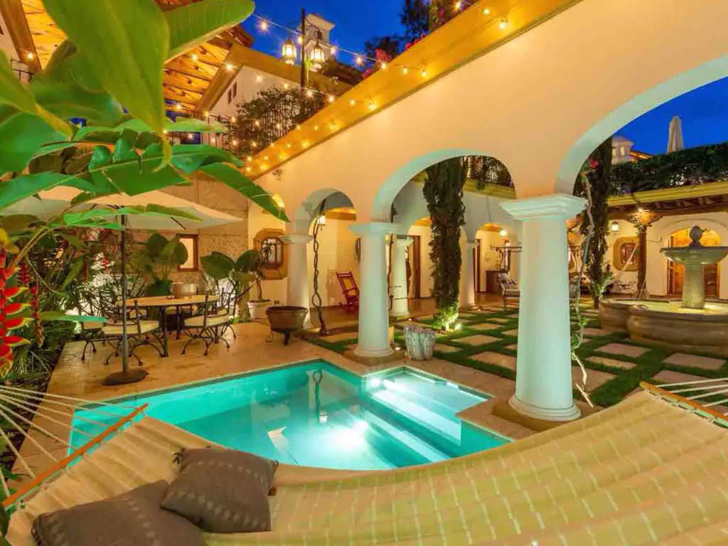 Incredible and luxurious colonial property - 1