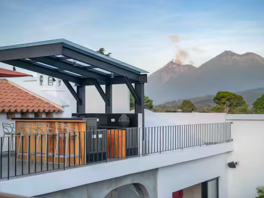 Luxury brand new house in Antigua - 3
