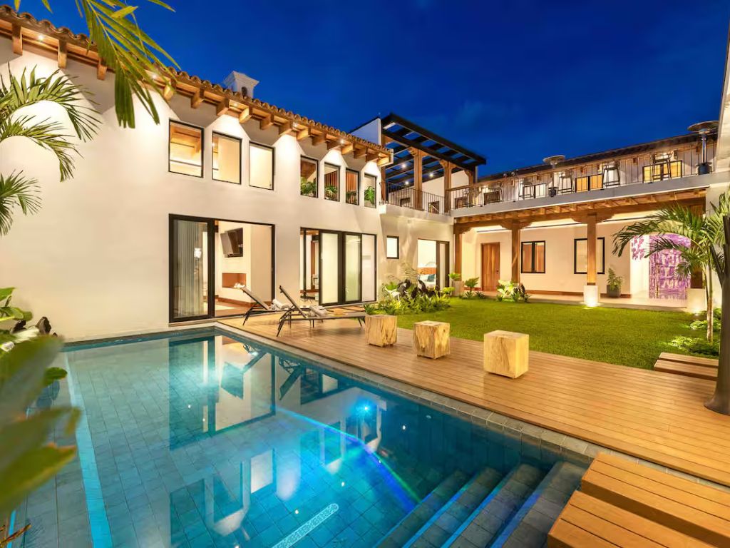 Luxury brand new house in Antigua - 1
