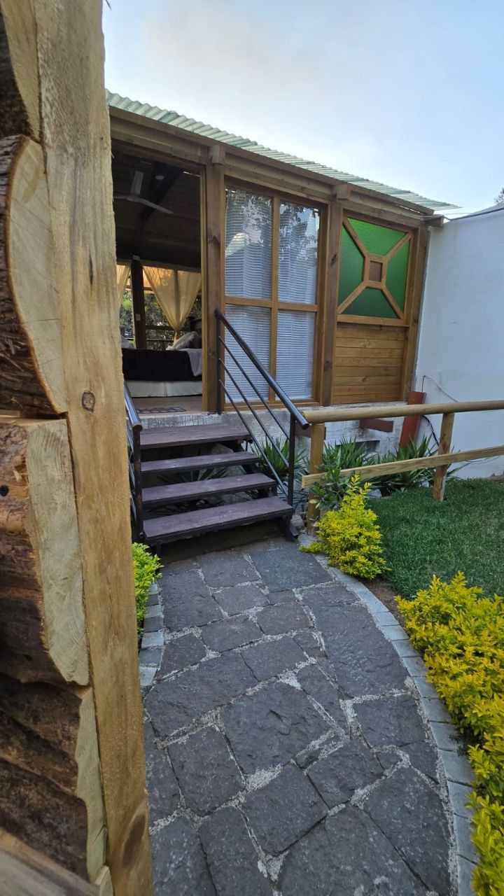 Serene Refuge with Views of Volcanoes in Antigua - 4