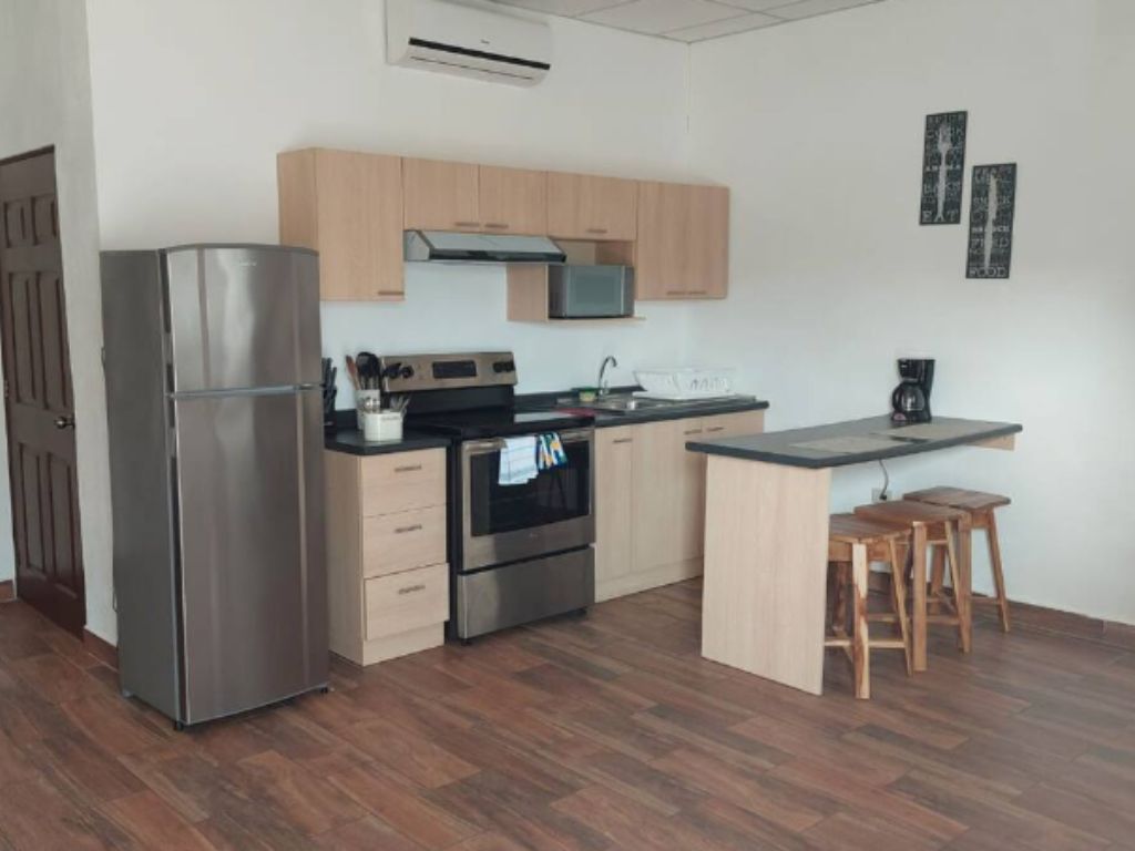 Family accommodation with parking and services nearby in Flores - 4