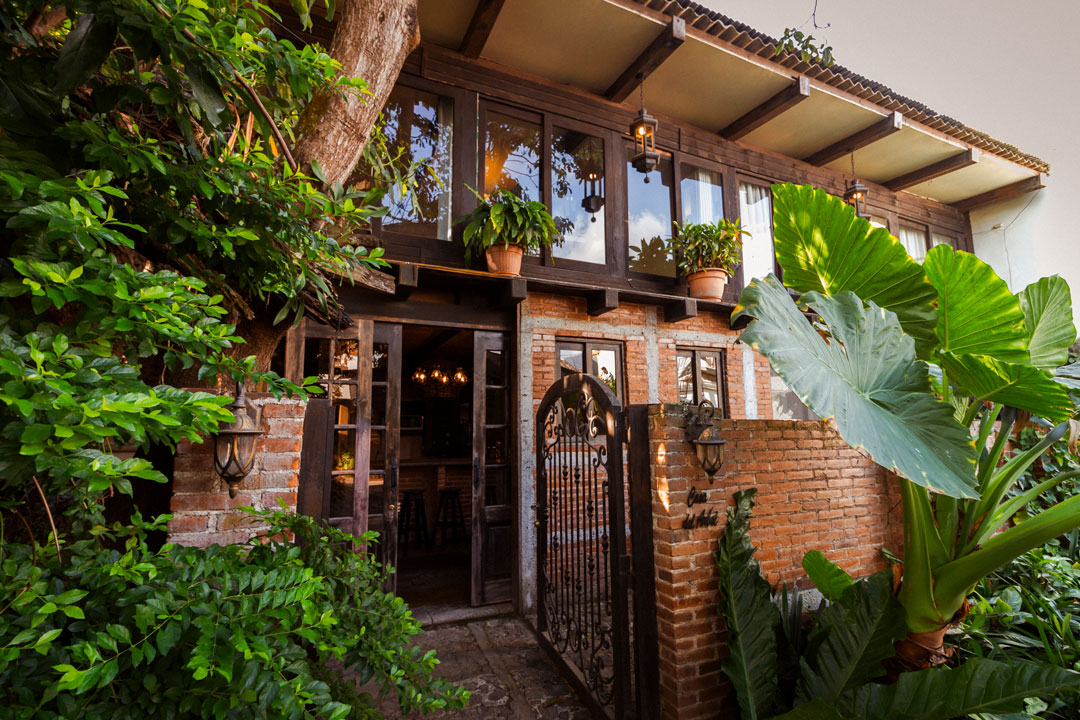 Tree House near the center of Antigua with Pool - 2