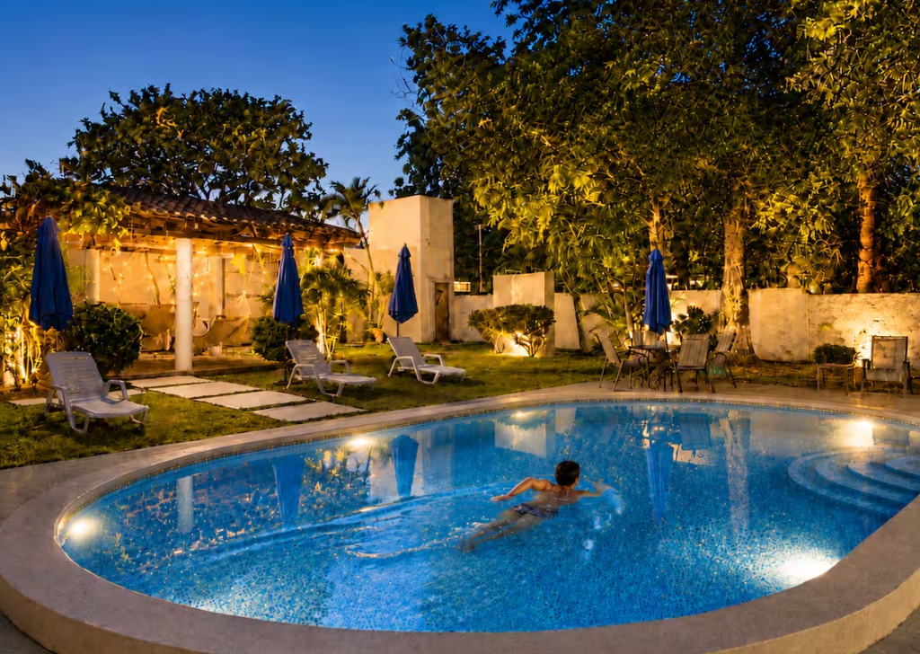 Casa Tropical con Piscina Cerca de la Playa - 1