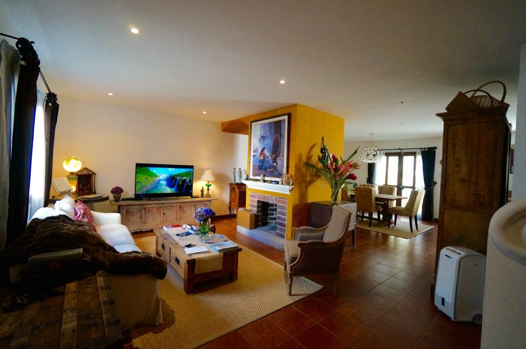 Charming house with all the comforts of home! - 4