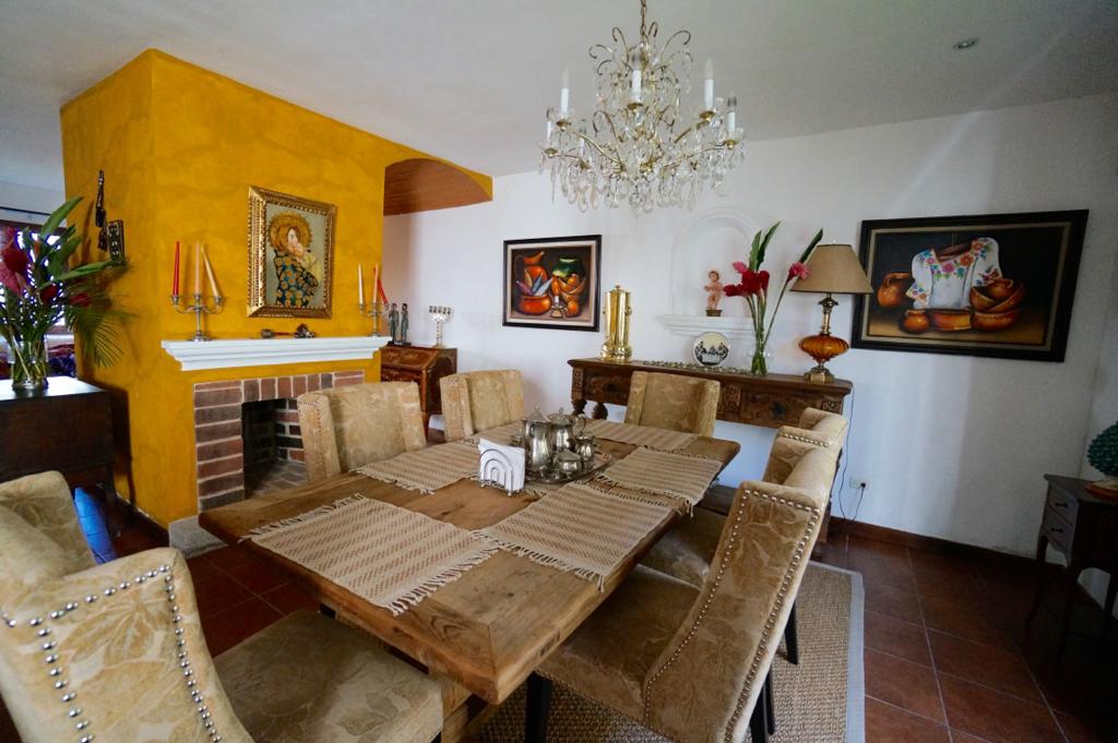Charming house with all the comforts of home! - 2